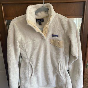 White Patagonia Pullover